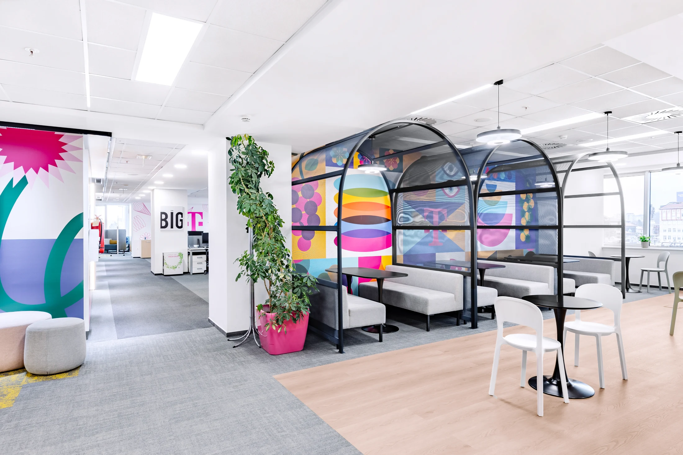 Deutsche Telekom — full-width view 2